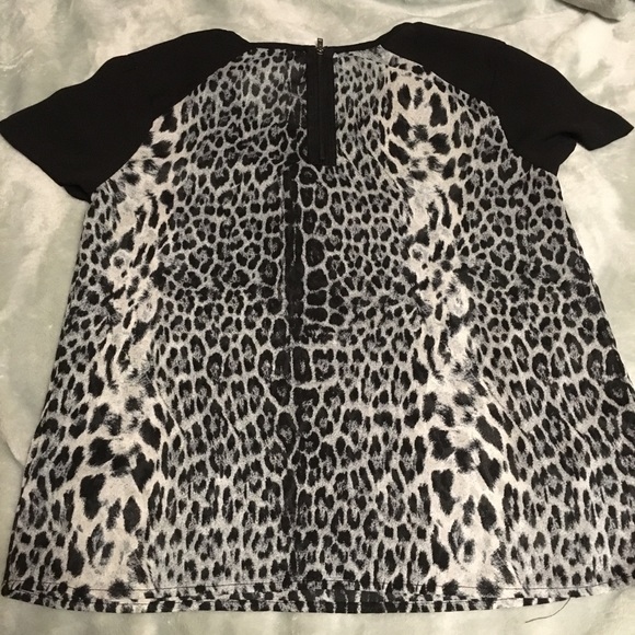 FOREVER 21 Size small top - Picture 2 of 2